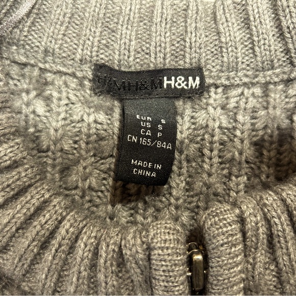 💫H&M Longsleeves Women’s Zipper-Down Wool Vest - Picture 7 of 11